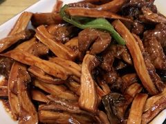 菌菇牛柳-吴越荣记苏州菜·松鼠桂鱼100%活鱼现做(斜塘老街店)