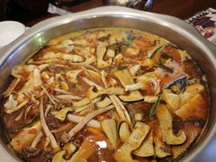 -大理.老字号渝记酸萝卜乌鱼(古城总店)