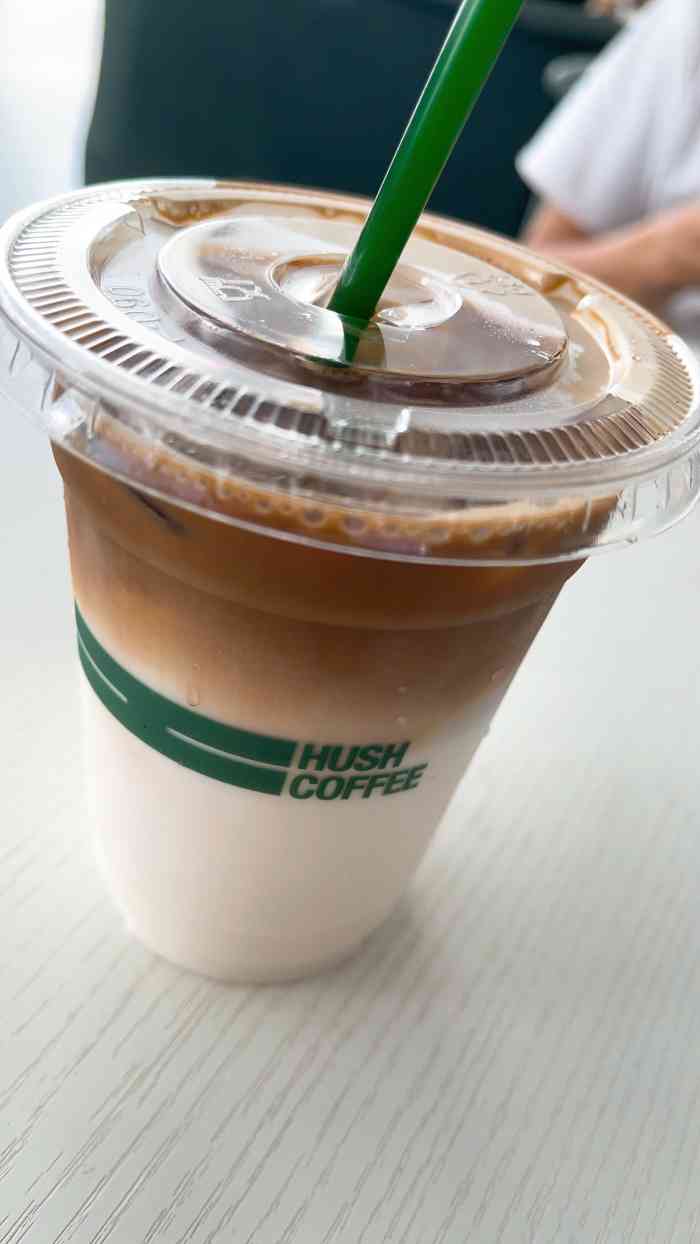 hush coffee-"外面真的挺美的,就是晚上风有点大!晚上.