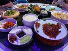 精品烤鸭-悦江(梅奔中心店)