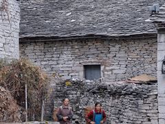 -高荡千年布依古寨旅游景区