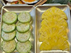 -围炉肉舍•炭烤活鳗•丹东海鲜烤肉(步行街店)