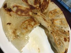 三鲜锅贴-小土豆美食(太原南街店)