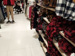 -优衣库(珠海华发商都店)
