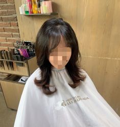 -韩国李知恩形象设计