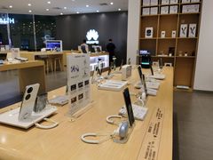 -华为授权体验店(中山公园来福士)