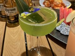 -FOUR PLAY BAR