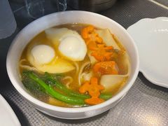 -鞍山大白鲨美食酒店