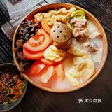 享受在沙美大楼的云南美食