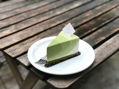 -彳亍咖啡·这里(水湾路店)