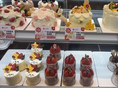 -花花卷卷·鲜食蛋糕(静安久光百货店)