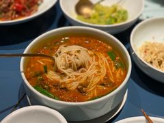 腾冲小锅米线-一坐一忘云南菜(嘉里中心店)