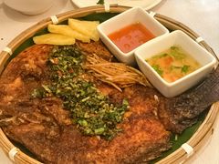 傣家香茅草烤罗非鱼-云腾食府·云南菜