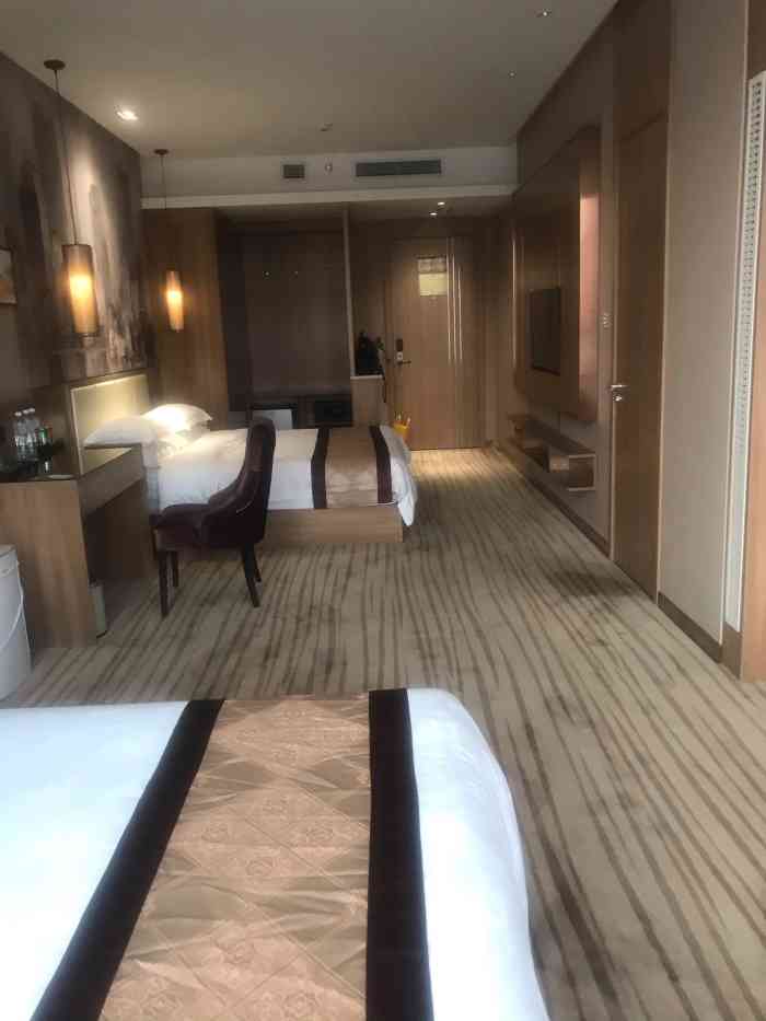 格林东方酒店(武清体育馆店)-"从武清高铁走到这里20分钟,打车10块钱.