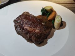 -卡普里披萨·牛扒·下午茶
