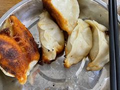 -黄阿姨锅贴大王(万航渡路店)