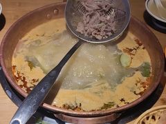 -洱火云南酸菜牛肉火锅(石景山当代商城店)