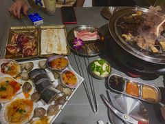 -围炉肉舍•炭烤活鳗•丹东海鲜烤肉(步行街店)