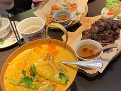 -大头虾越式风味餐厅(光明广场店)