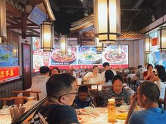 -川流不息·地道川菜·小龙虾(新松江路店)