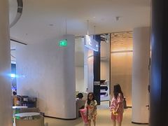 -涨巢·潮玩水疗局