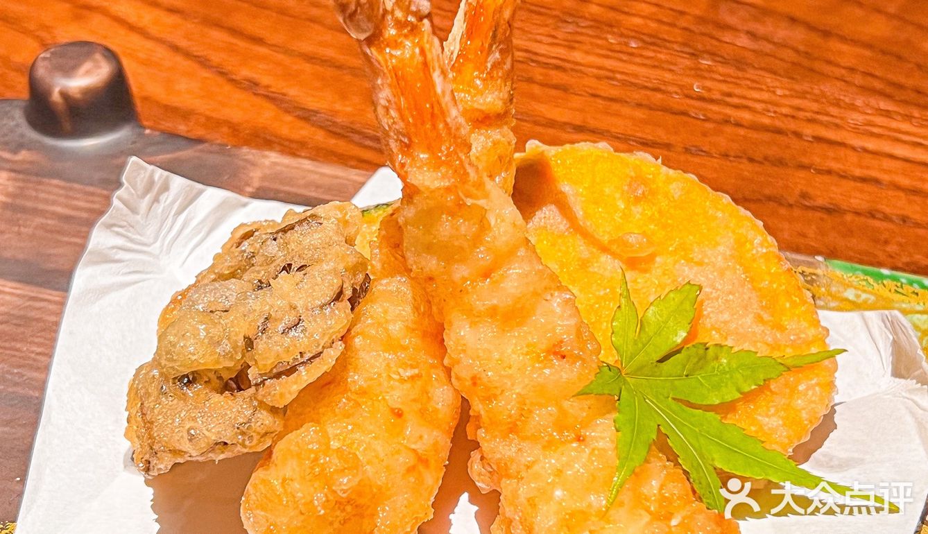 氛围感宝藏日式餐吧🍣一口爆浆提灯太赞💡
