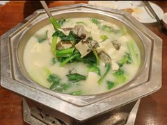 -赶海部落海鲜城(海阳路店)