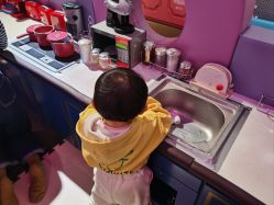 -卡通尼乐园(绿地缤纷城店)