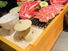 -铭牛烧肉·和牛海鲜自助(高新月牙湖店)