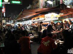 -六合夜市