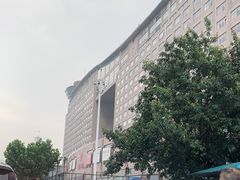 -百联中环购物广场-停车场