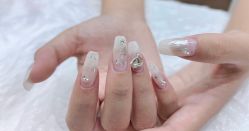 -爱纶美·美甲美睫半永久