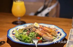 Shrimp Quinoa Salad
