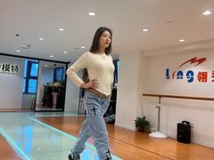 -翎秀服装模特