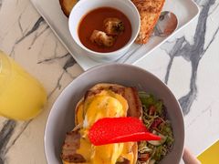 -The Sunny Side Cafe Station 1