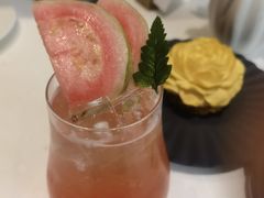 -潮一不贰·西式简餐·法式甜品(外滩店)