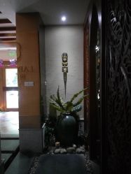 -蕾蕾美颜美容美体