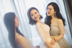 -艾米丽婚纱礼服