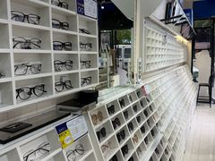 -诺柯视眼镜-蔡司依视路官方工厂店(淞南一店)