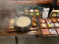 银米·来吃一碗好米线-银米·云南传统过桥米线(双廊黑金冠店)