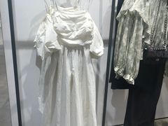 -URBAN REVIVO(上海中庚漫游城店)