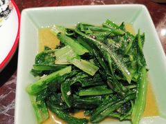 豆豉鲮鱼油麦菜-新白鹿餐厅(爱琴海购物中心店)