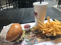 -The Habit Burger Grill 哈比特汉堡(爱琴海店)