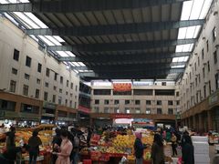 -三亚新鸿港水果一级批发市场