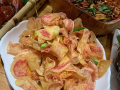 丽江紫洋芋-老滇山寨•云南特色菜•地方菜•民族风情歌舞表演(金碧店)