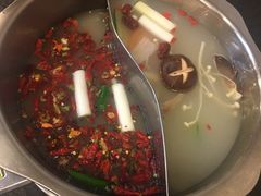 鸳鸯锅底-川成串·自助串串香火锅(朝阳店)