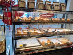 面包甜点陈列柜-可颂坊(凉城店)