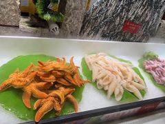 -四囍码头海鲜烧烤自助火锅(外滩南京东路悦荟广场店)