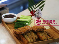 招牌肘子-地方名吃海鲜大馅蒸饺(北戴河店)