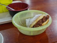 -老西关黄老太牛肉烧饼